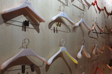 Ihre maßgefertigten Kleiderbügel