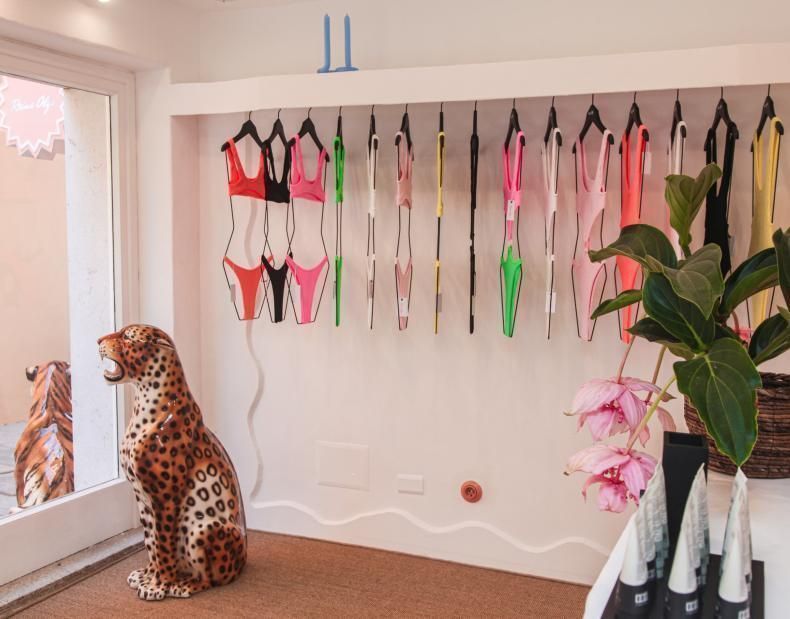Customed hangers Beachwear store