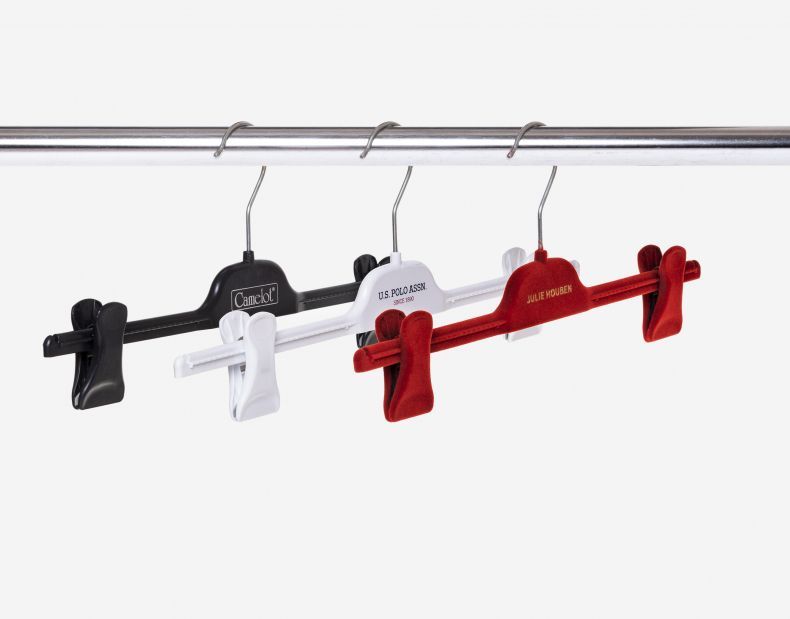 Kleiderbügel aus recyceltem Kunststoff