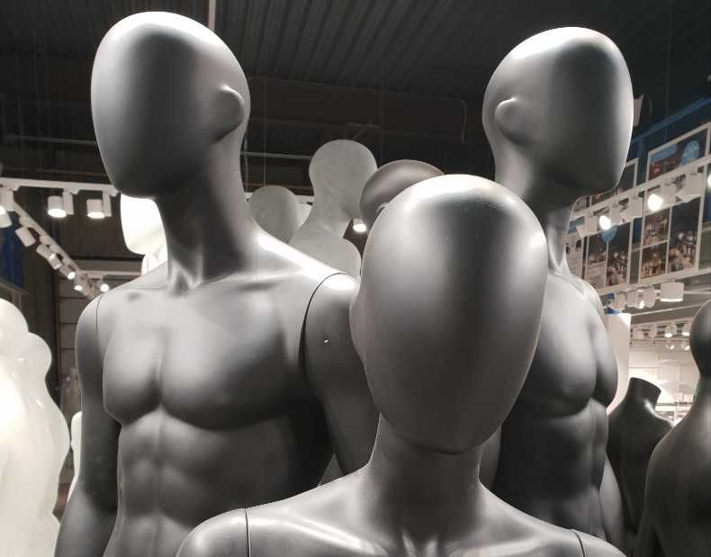 Mannequins coloris noir mat