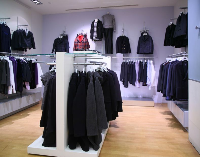 Mobilier de magasin & agencement de boutique