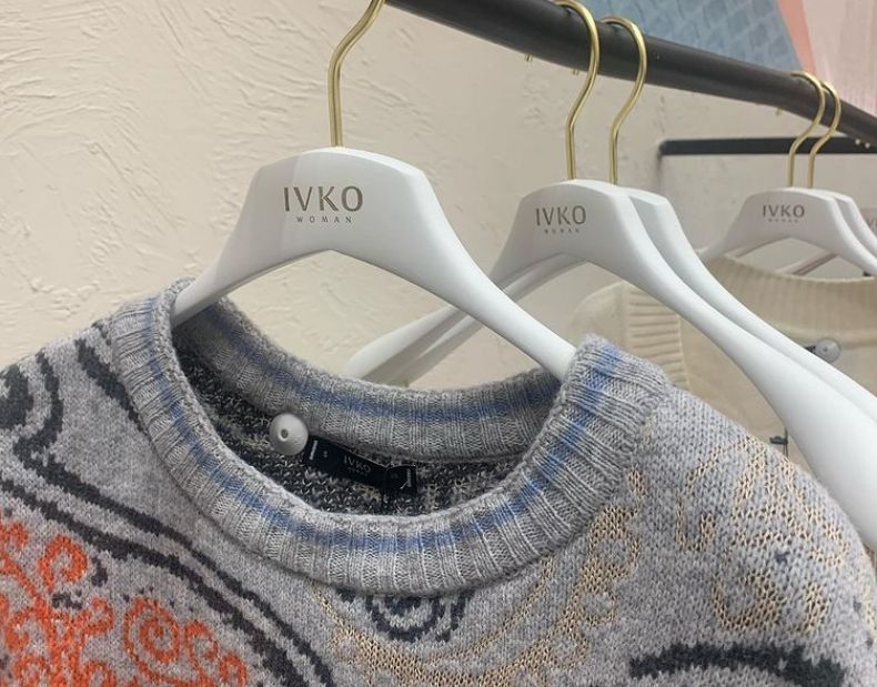 Personalisierter Holzaufhänger