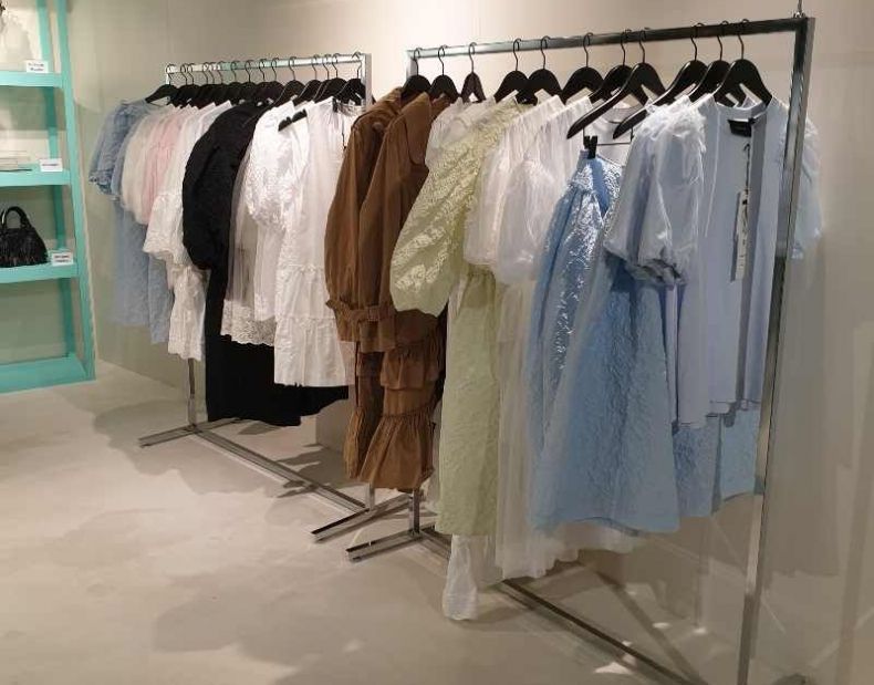 Professional Wooden Hangers stores