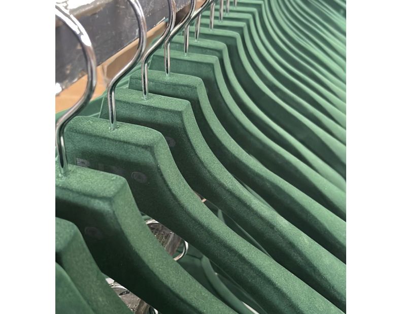 Vos cintres personnalisés sur mesure