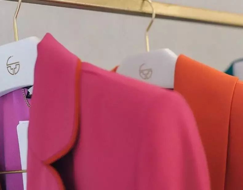 Warum sollten Sie Ihre Kleiderbügel individuell