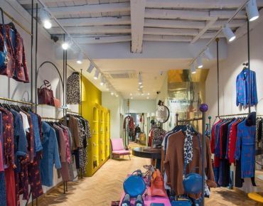 Lighting project in a concept store
