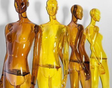Mannequins durables pour vitrines responsables