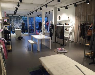 Comme la toute nouvelle boutique KATO, vous aussi bén ... Nos réalisations magasin - KATO