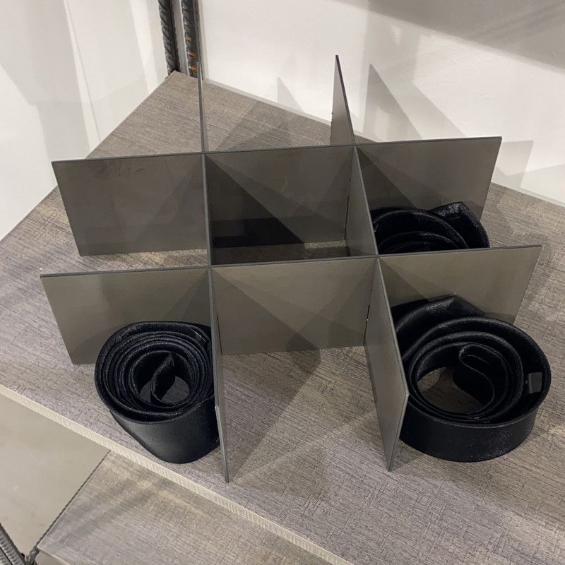 Image 1 : Schwarzes Display für 9 ...