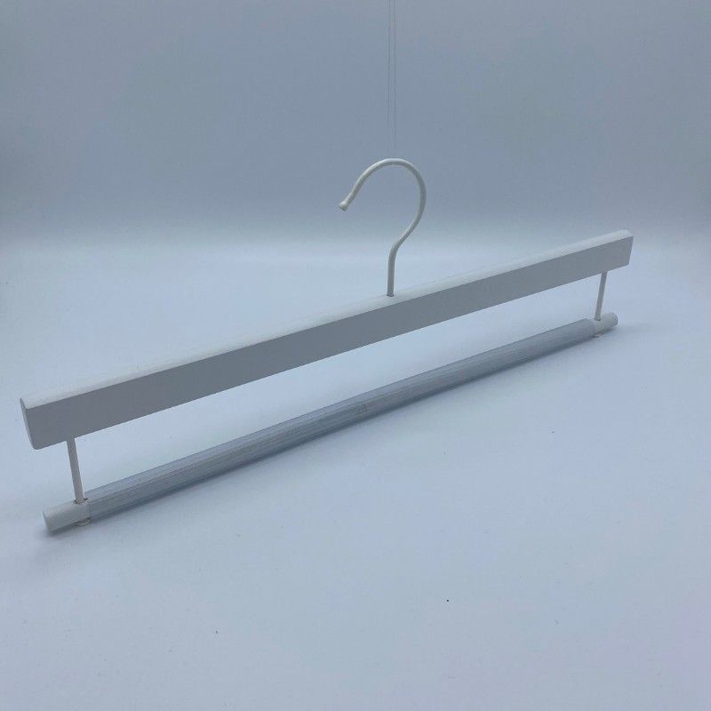 Image 5 : 10 Wooden hangers with white ...