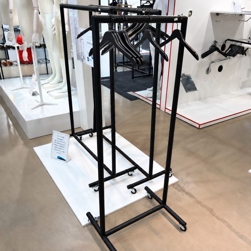 Image 7 : Wooden hanger without bar with ...