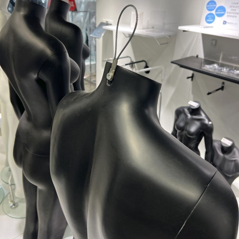 Image 2 : 3/4 busto uomo con ...