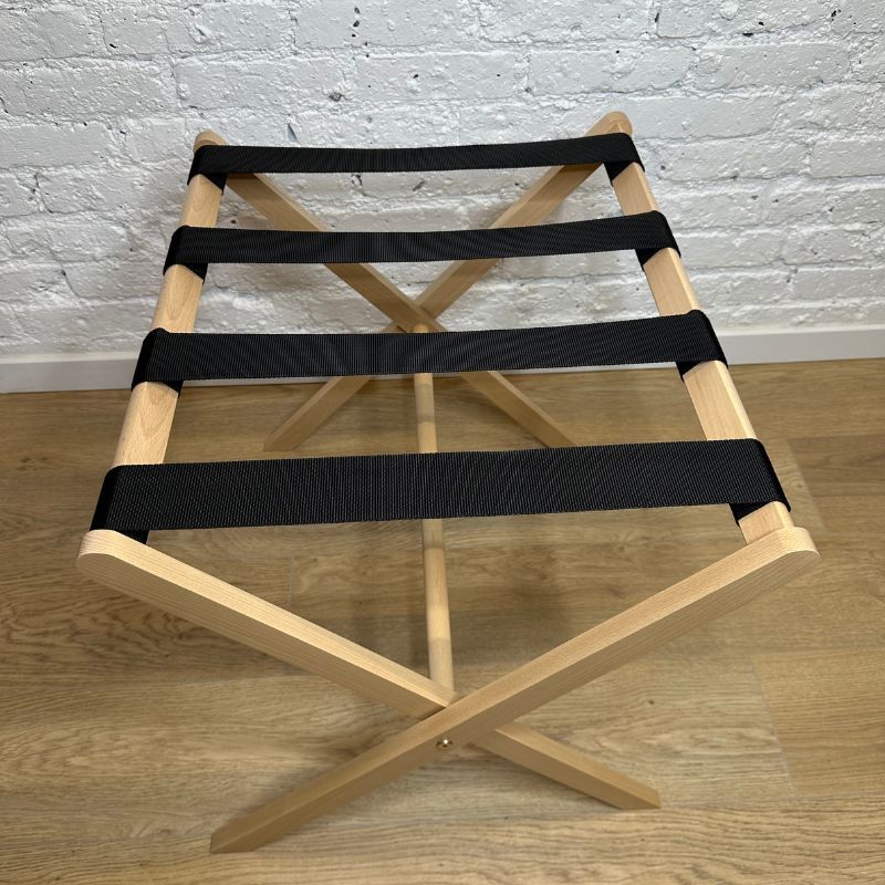 Image 1 : 30 x wooden luggage racks ...