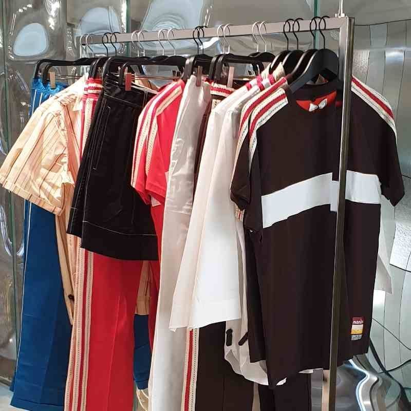 Image 4 : Set of 50 Wood Hangers ...