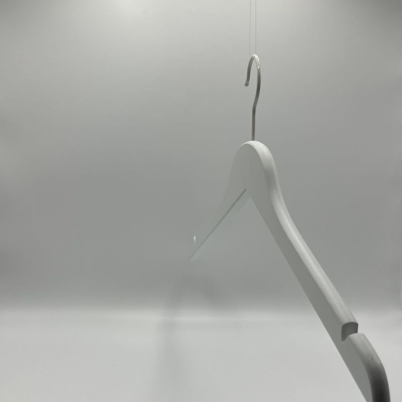 Image 3 : 50 Single wooden hanger with ...