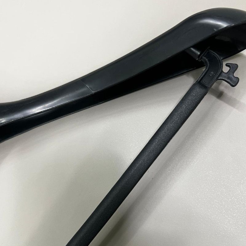 Image 3 : 90 x Recycled plastic hangers ...