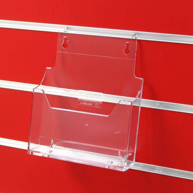 A5 brochure holder on grooved panels : Presentoirs shopping