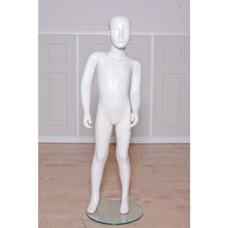 Abstract child display mannequin 6 years old white : Mannequins vitrine