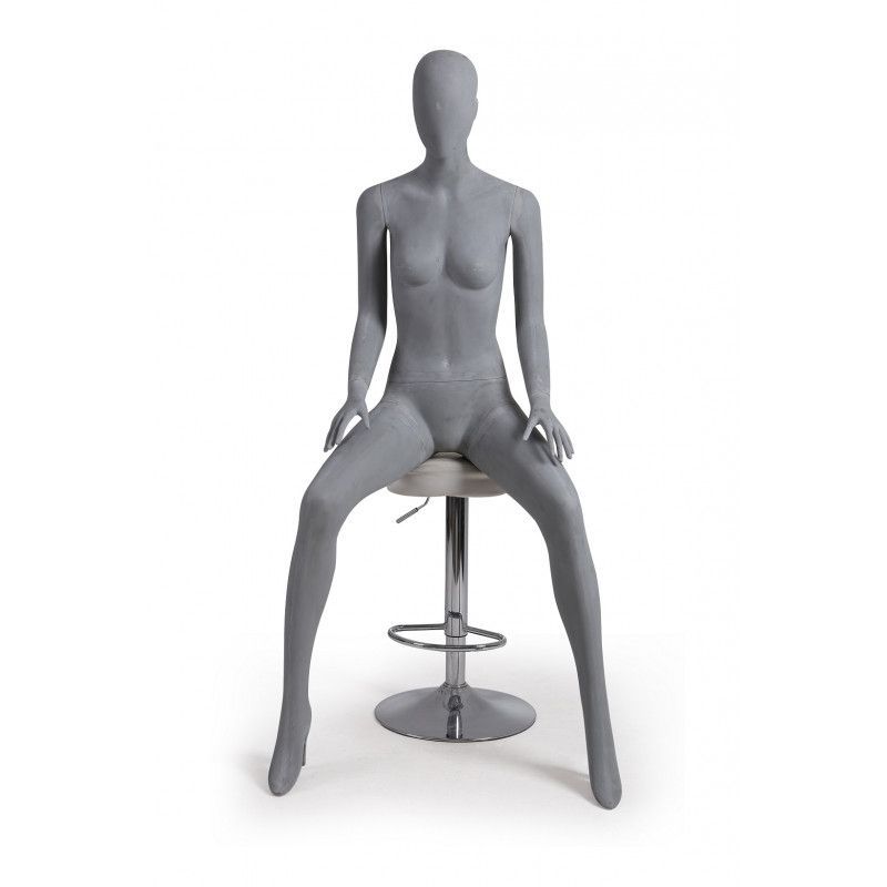Abtract female mannequin seated : Mannequins vitrine