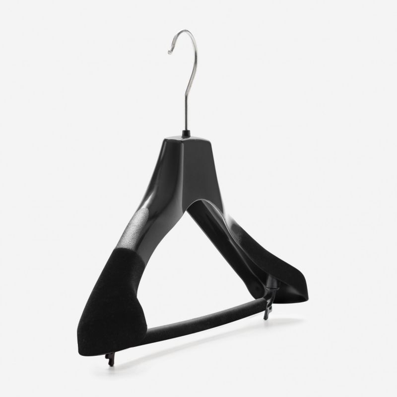 Il modello da 42 cm in plastica riciclata con finitura ... Appendiabiti in plastica con finitura velours parziale : Cintres magasin