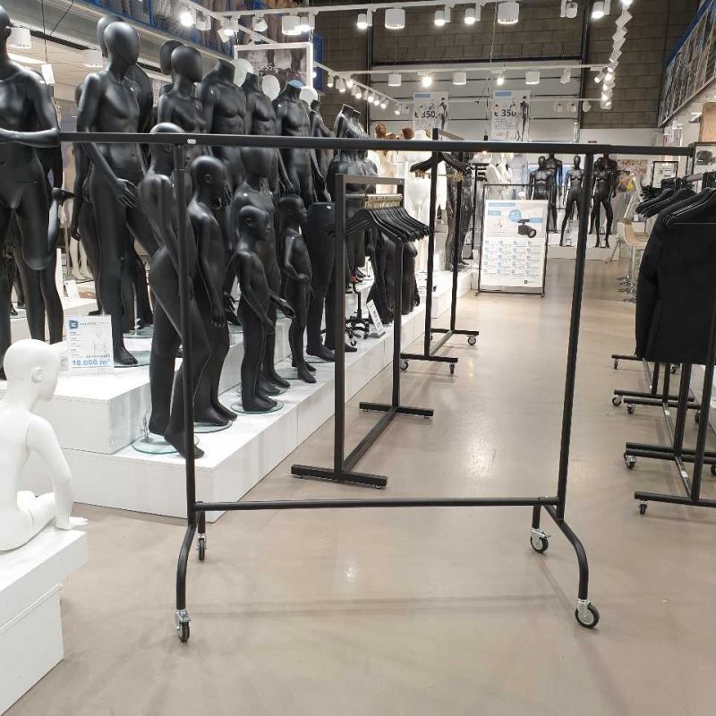 Image 6 : Black clothing rails adjustable with ...