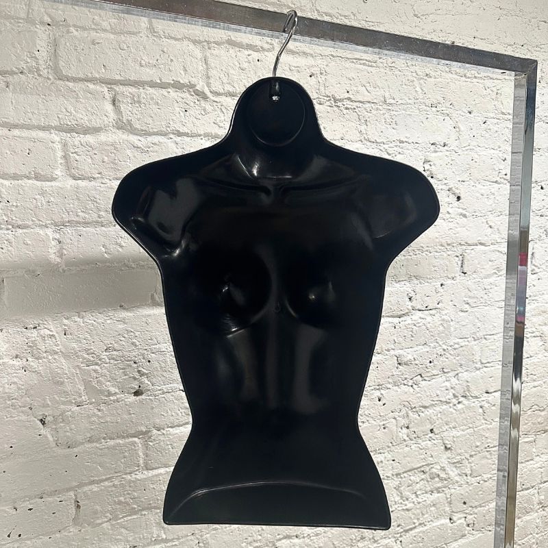 Image 2 : Women's black bust model ...