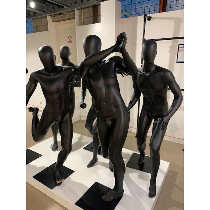 Image 1 : Male golfer display mannequin in ...