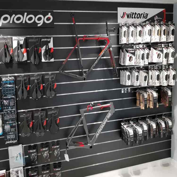 Image 1 : Black grooved panel. Aluminium profile ...