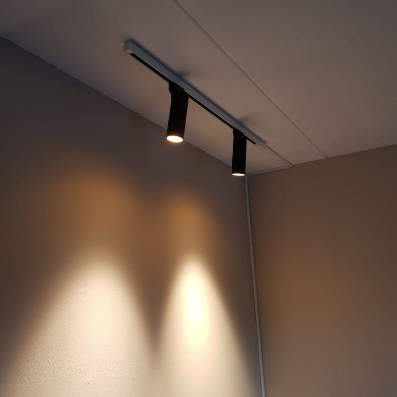 Image 1 : Compact aluminium 3-phase tracklight ...