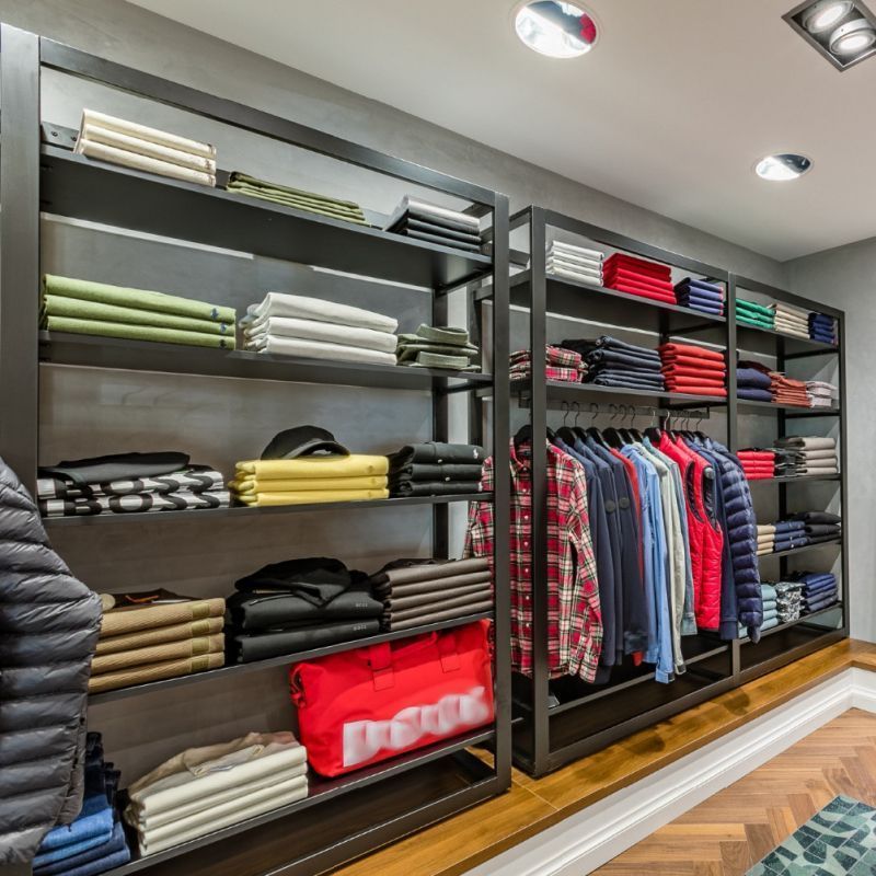 Image 7 : Black shop gondola with shelves ...