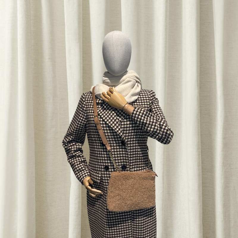 Image 1 : Buste femme de couture recouvert ...