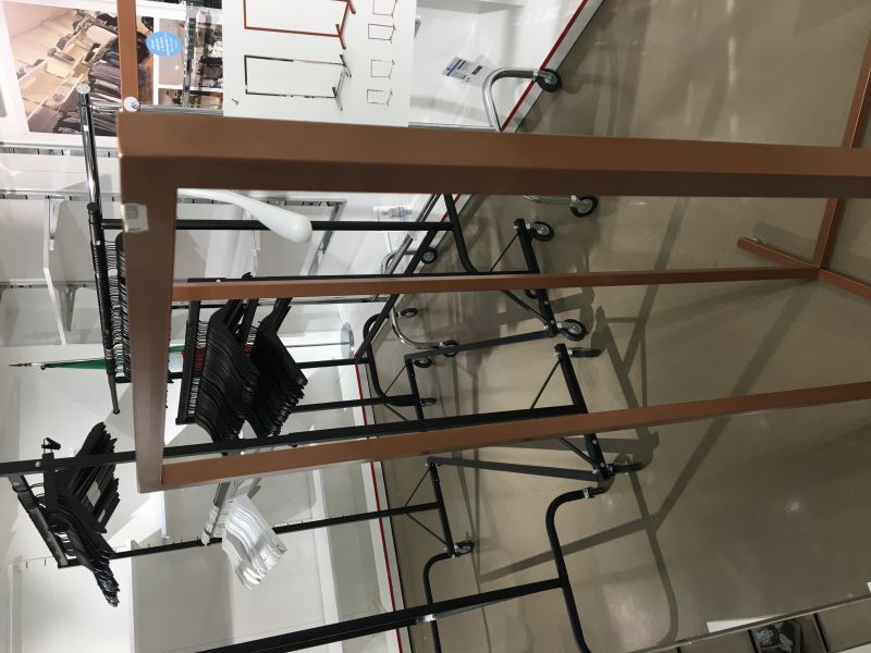 Image 7 : Copper metal shop racks. Dimensions ...