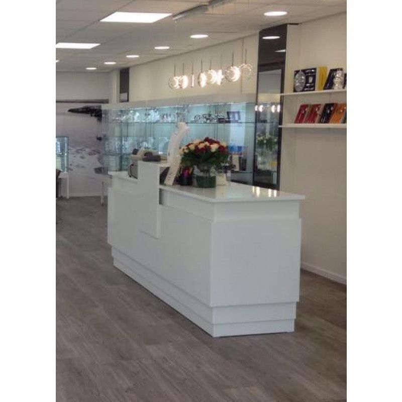 Image 3 : Width : 250 cm 
Height : counter ...