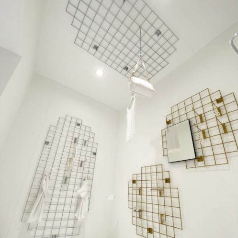 Image 1 : Crochet pour présentoir or ...