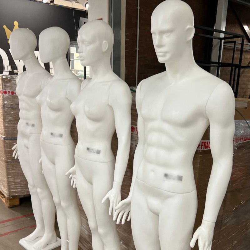 Image 7 : Abstract white plastic display mannequin ...