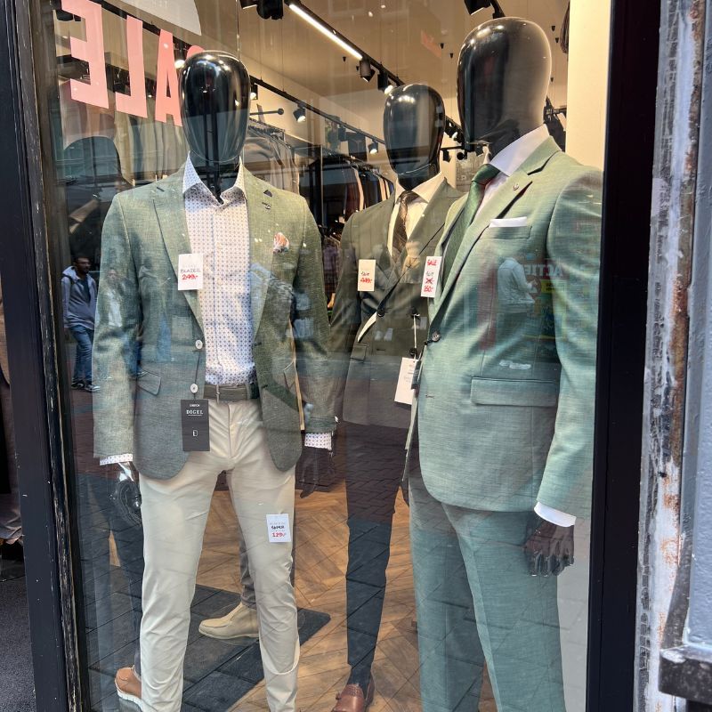 Image 5 : Display mannequin black color with ...