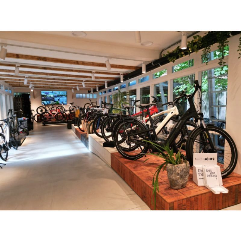 Image 2 : Faro LED bianco su binario ...