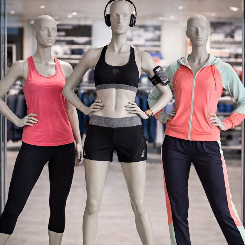 Image 4 : Women's display mannequin with ...