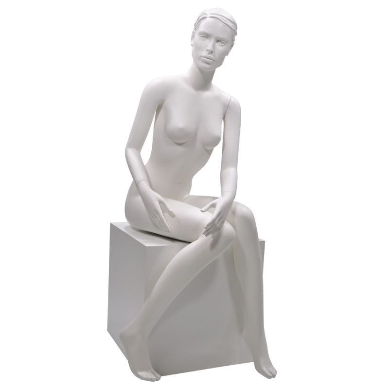 Female mannequin seatead position with head : Mannequins vitrine