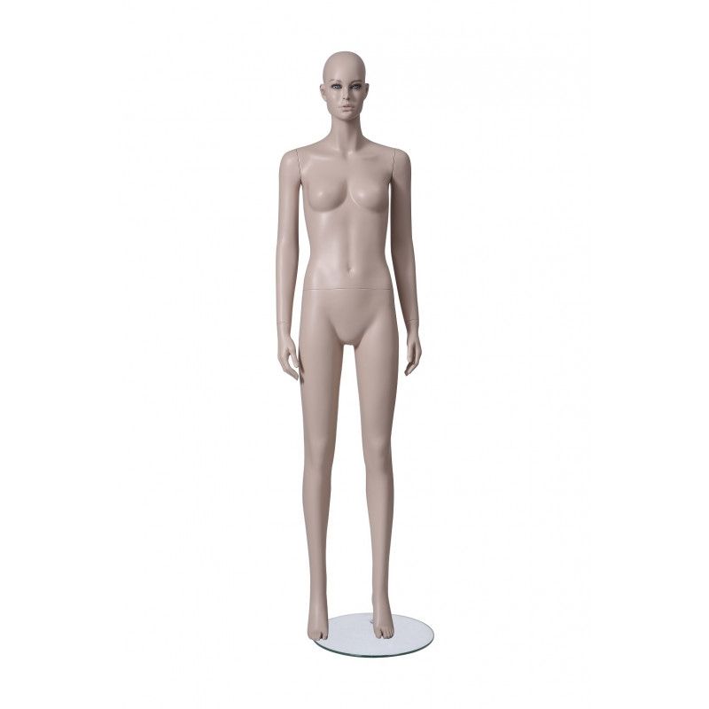 Female mannequins realistic style skin tone : Mannequins vitrine