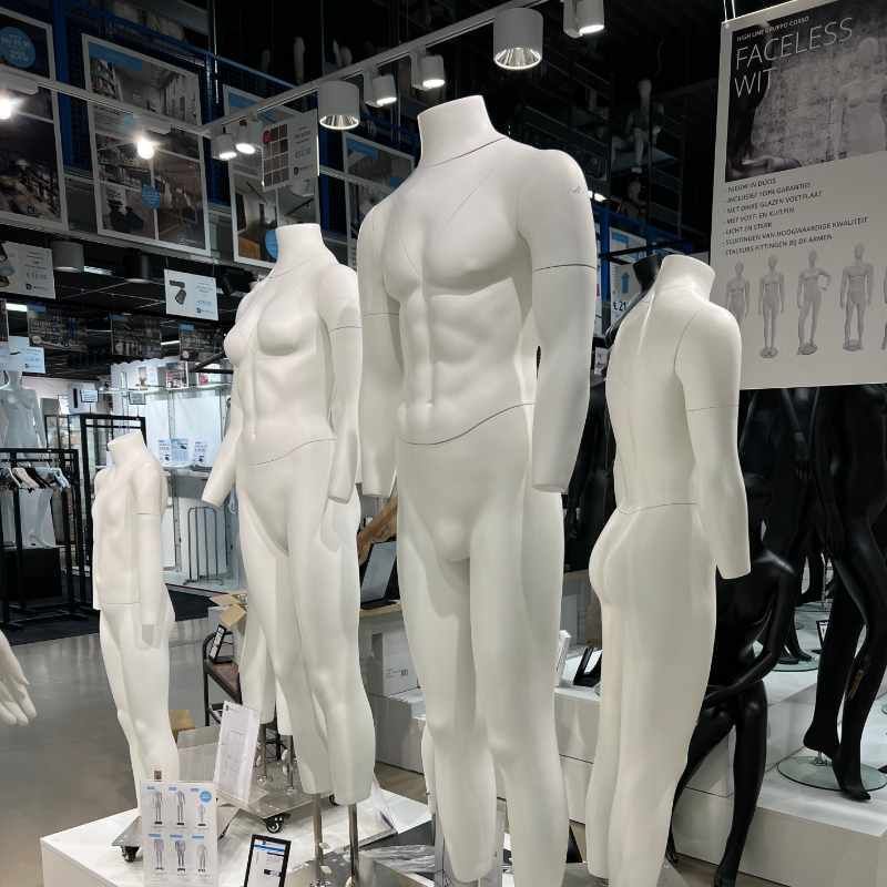 Image 6 : Ghost white male mannequins photoshoot ...