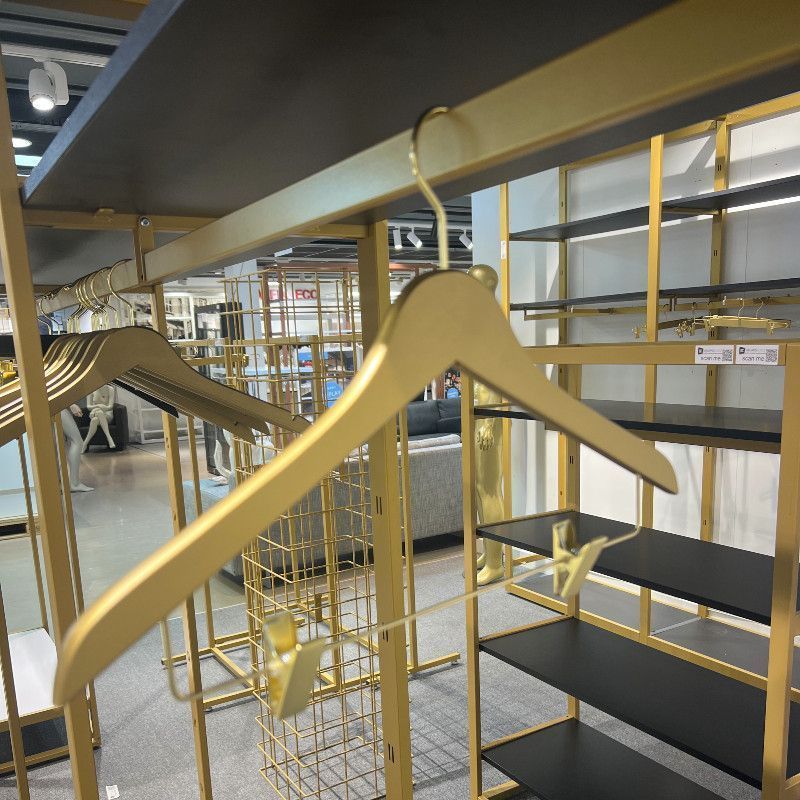 Image 3 : Gold hanger 44 cm with ...