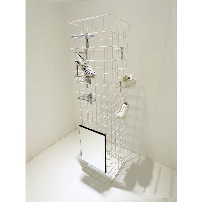 Image 1 : Golden display for lattice column ...