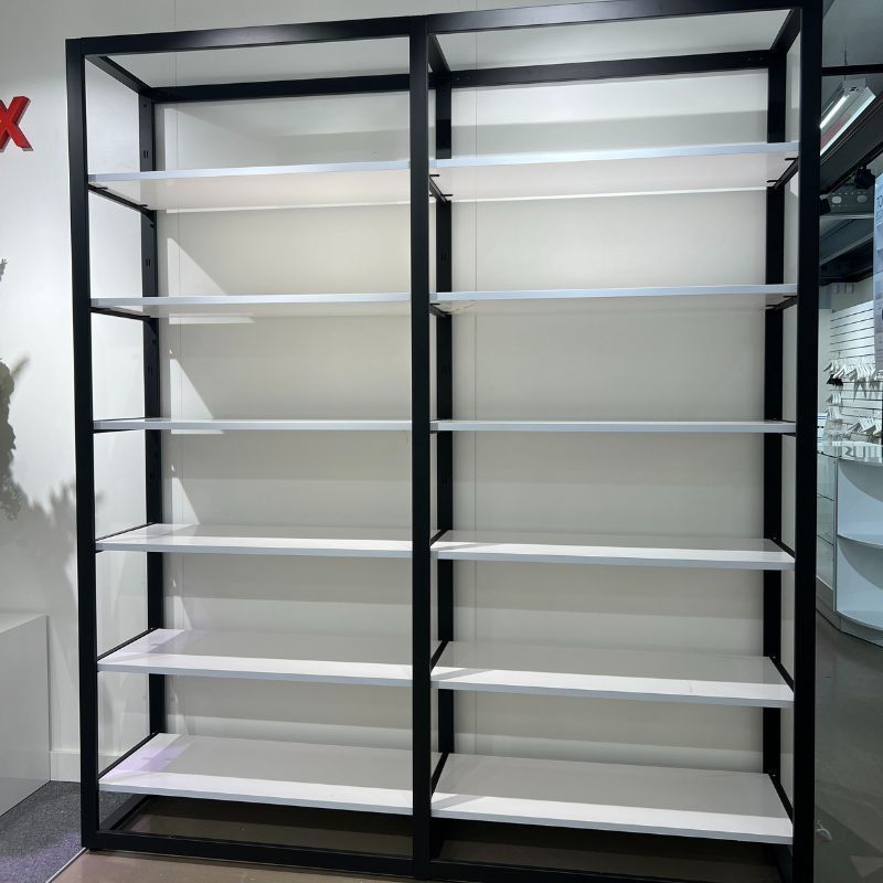 Image 7 : Ladengondeln in Goldfarbe, inklusive 12 ...