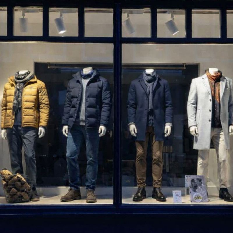 Image 7 : Headless male mannequin straight white ...