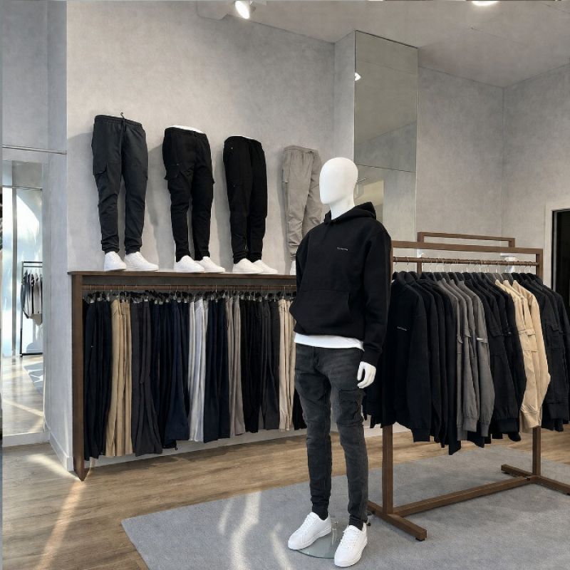 Image 4 : Gerader Kleiderst&auml;nder aus Metall ...