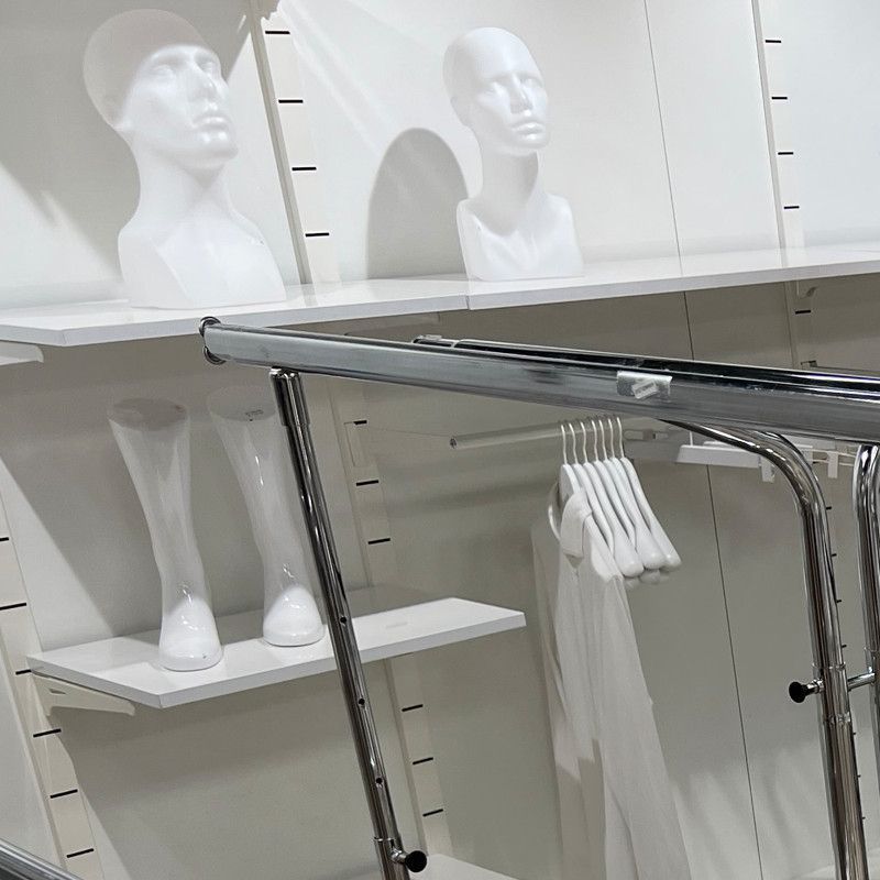 Image 1 : Male display mannequin head in ...