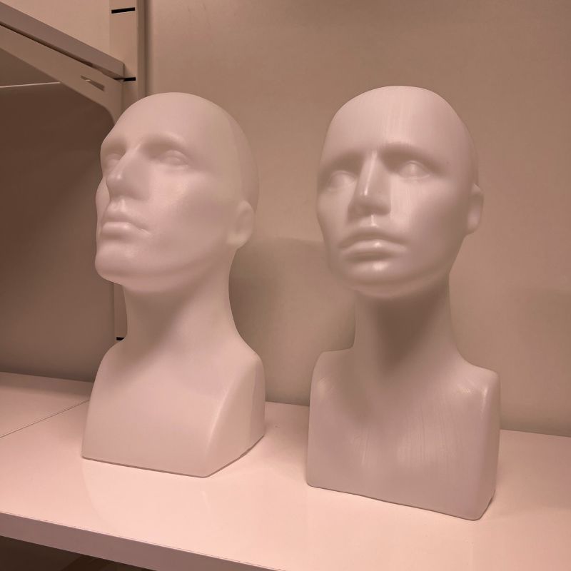 Image 2 : Male display mannequin head in ...