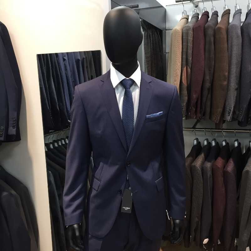 Image 4 : Mannequin abstract for men in ...