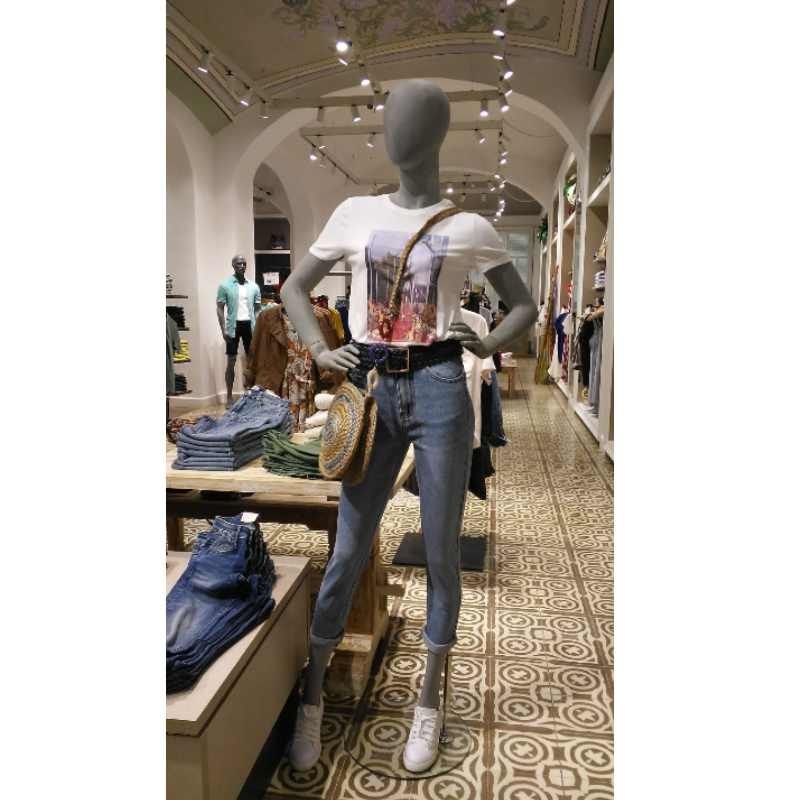 Image 4 : Manichino economico per donna  volto ...